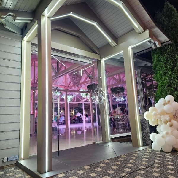 Sala Panoramica de la Premium Park seara