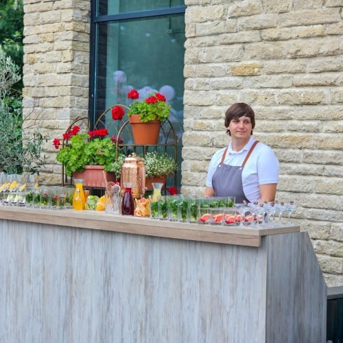 Natura Parc Condrița: cum este un eveniment în mijlocul naturii 4 Cocktail bar pregătit pentru întâmpinarea invitaților la Natura Parc Condrița