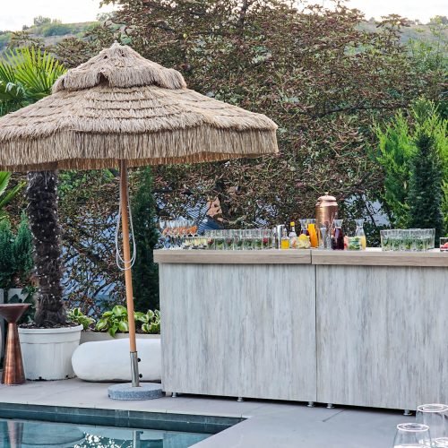 Villa Vi Escape: cum este locația pentru un eveniment la Orheiul Vechi 7 Bar mobil amenajat lângă piscina de la Villa Vi Escape