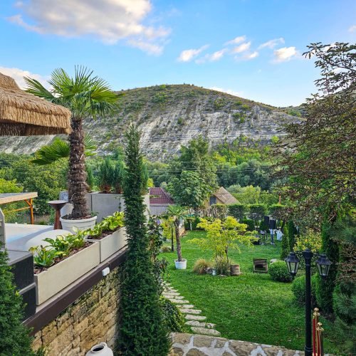Villa Vi Escape: cum este locația pentru un eveniment la Orheiul Vechi 4 Peisajul spre dealurile Orheiului Vechi de la Villa Vi Escape